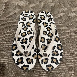 super cute coach cheetah flip flops!